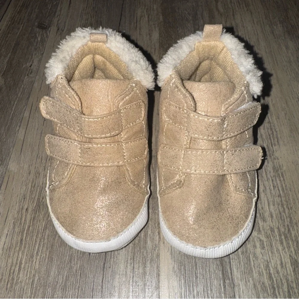 ☀️6/$20☀️ Primark Tan Baby Shoes with Faux Fur